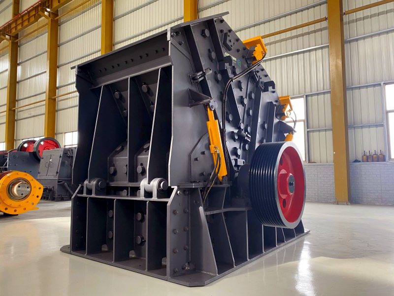 破碎机选型必看！影响设备性能的5大核心参数解析与优化策略（附选型对照表）